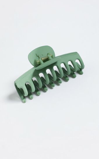 Bring It Back Hair Clip in Green