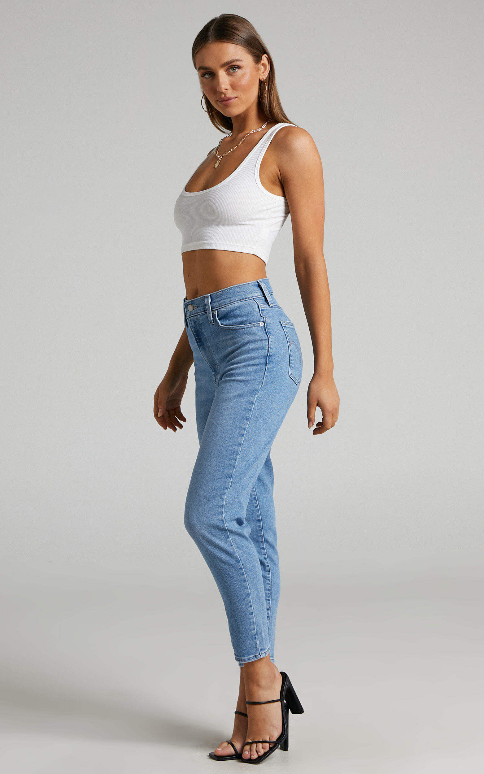 Levi's - High Waisted Mom Jean in Summer House - 06, BLU1, super-hi-res image number null