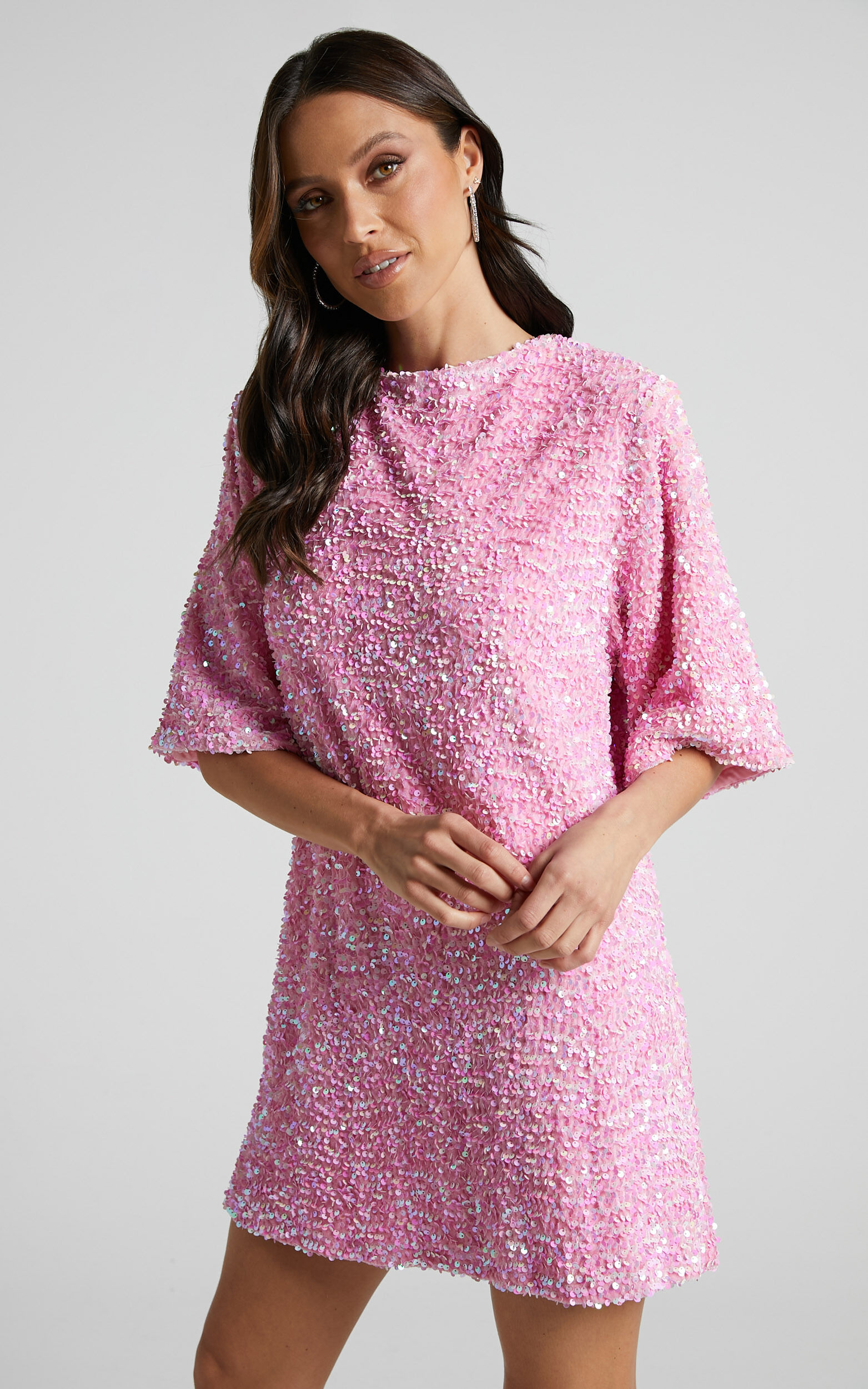 Tragisk bladre vedhæng Valetta Mini Dress - High Scoop Neck 3/4 Sleeve Cowl Tie Back in Pink Sequin  | Showpo USA