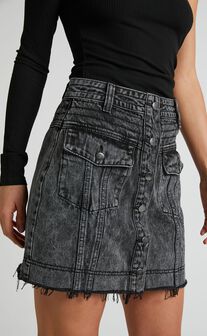 Gennlee Mini Skirt - Cotton Contrast Denim Skirt in Black Acid Wash