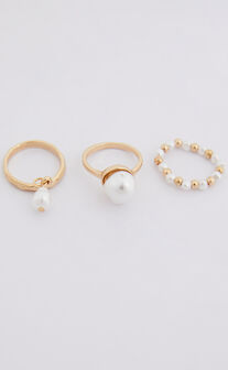 Letisha Multipack Ring Set in Gold and Pearl