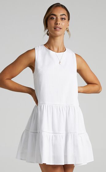 Inferi Dress in White