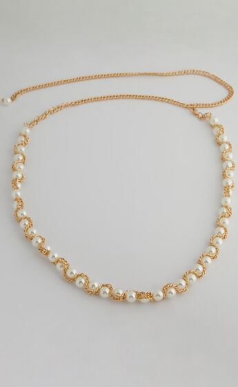Licinia Chain Belt in Pearl/Gold