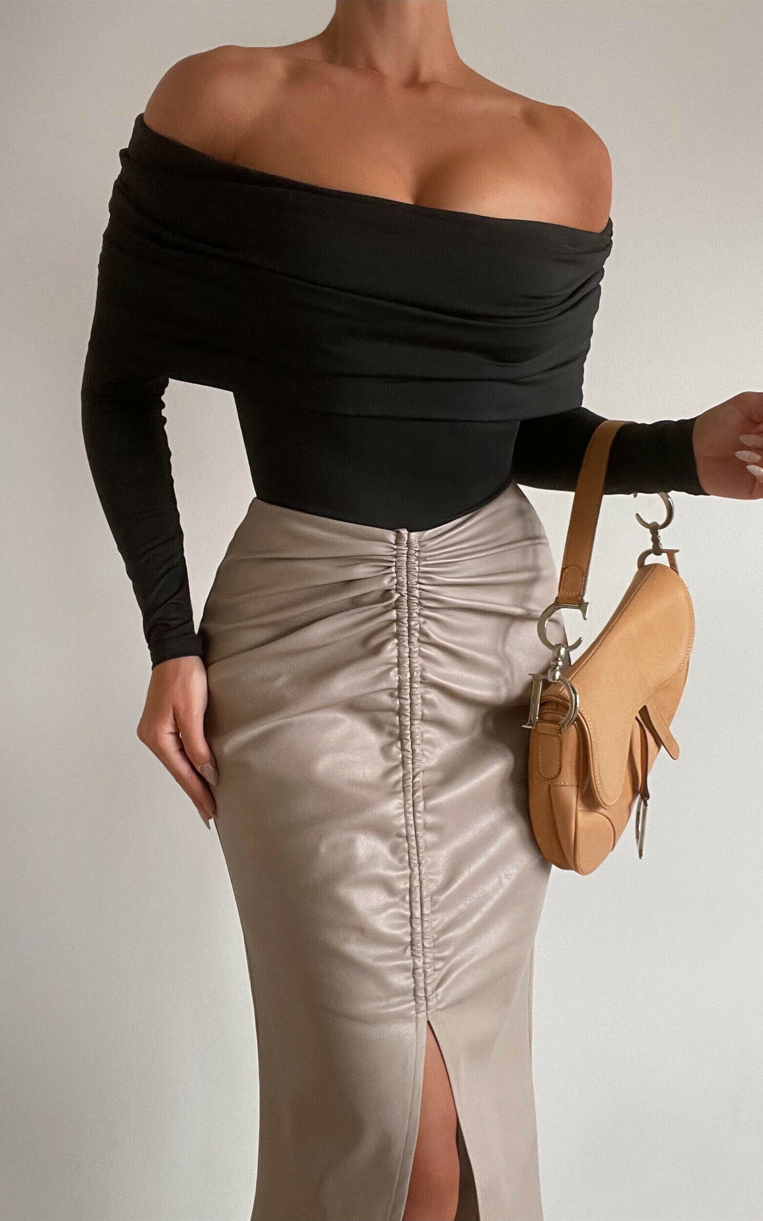 Laurenna Midi Skirt - Faux Leather Ruched Front Split Skirt in Beige - 04, NEU1