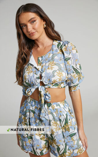 Amalie The Label - Romillia Button Front Puff Sleeve Crop Top in Iris Floral
