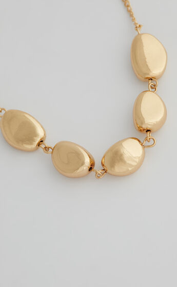 Mia Necklace in Gold