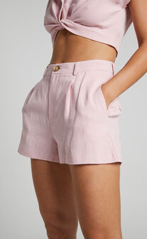 Jhaima Shorts - Tailored Bermuda Shorts in Dusty Pink