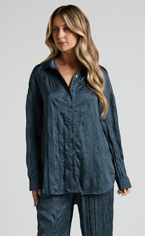 Lazzy Top - Long Sleve Crinkle Shirt in Petrol