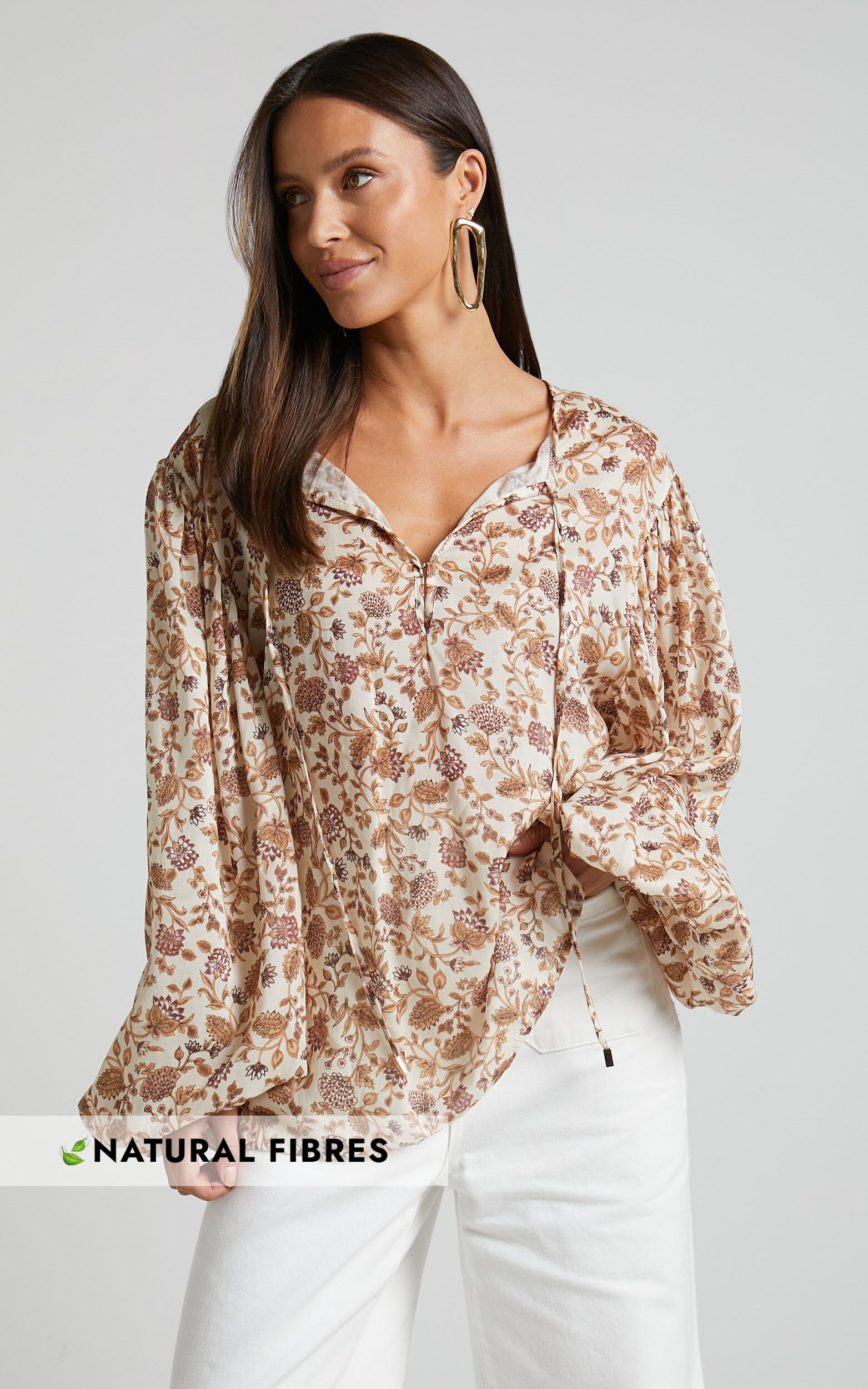 Amalie The Label - Symmone Puff Sleeve Blouse in Maya Floral - 06, WHT1