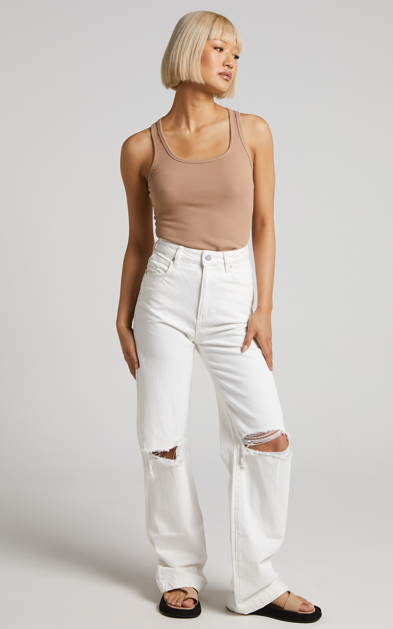 Abrand - A 94 HIGH & WIDE WASHED WHITE RIP Jeans in Washed White - 06, WHT1