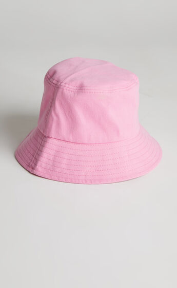 Carole Bucket Hat in Pink