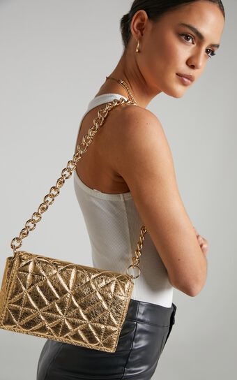 Ysolde Chain Strap Quilted Metallic Shoulder Bag in Gold