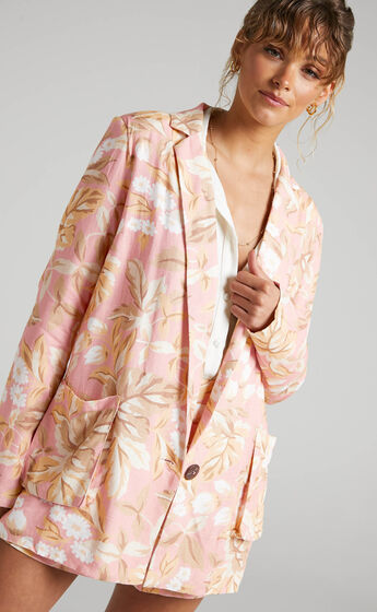 Amalie The Label - Bay Relaxed Button Front Blazer in Pink Floral