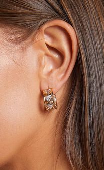 Bordeaux Wide Heart Detail Hoop Earrings in Clear Gold