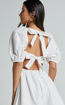 Vicky Playsuit - Sweetheart Short Puff Sleeve Tie Back in White