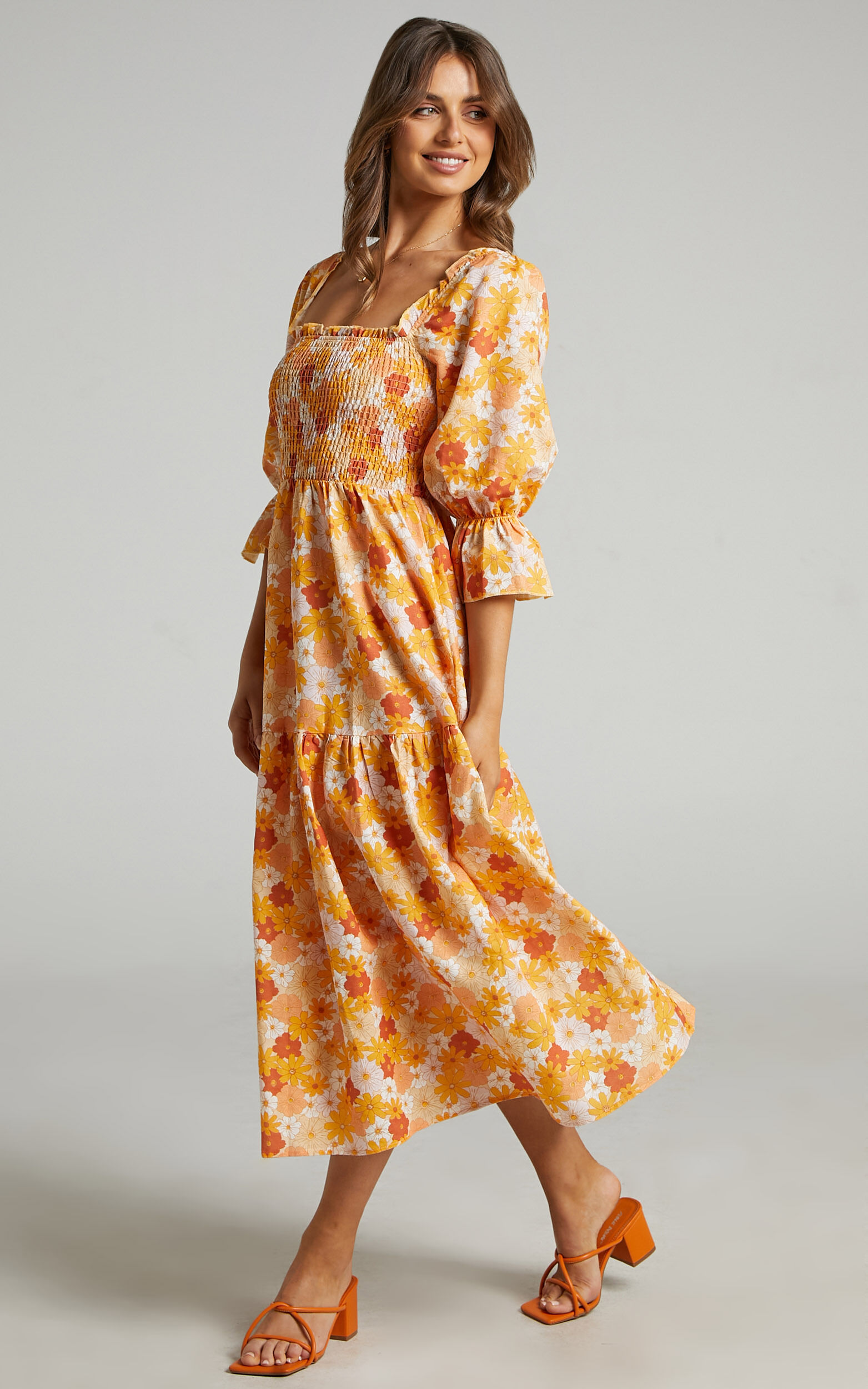 Charlie Holiday - Amber Dress in Seventies Floral - L, MLT1, super-hi-res image number null