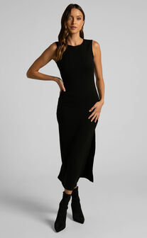 Irenie Bodycon Midi dress in Black