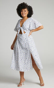 Wild And Free Mind Midi Dress in White Floral