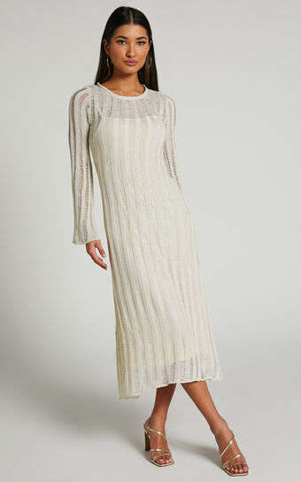 Hazelea Midi Dress - Scoop Neck Long Sleeve Knitted Dress in Beige