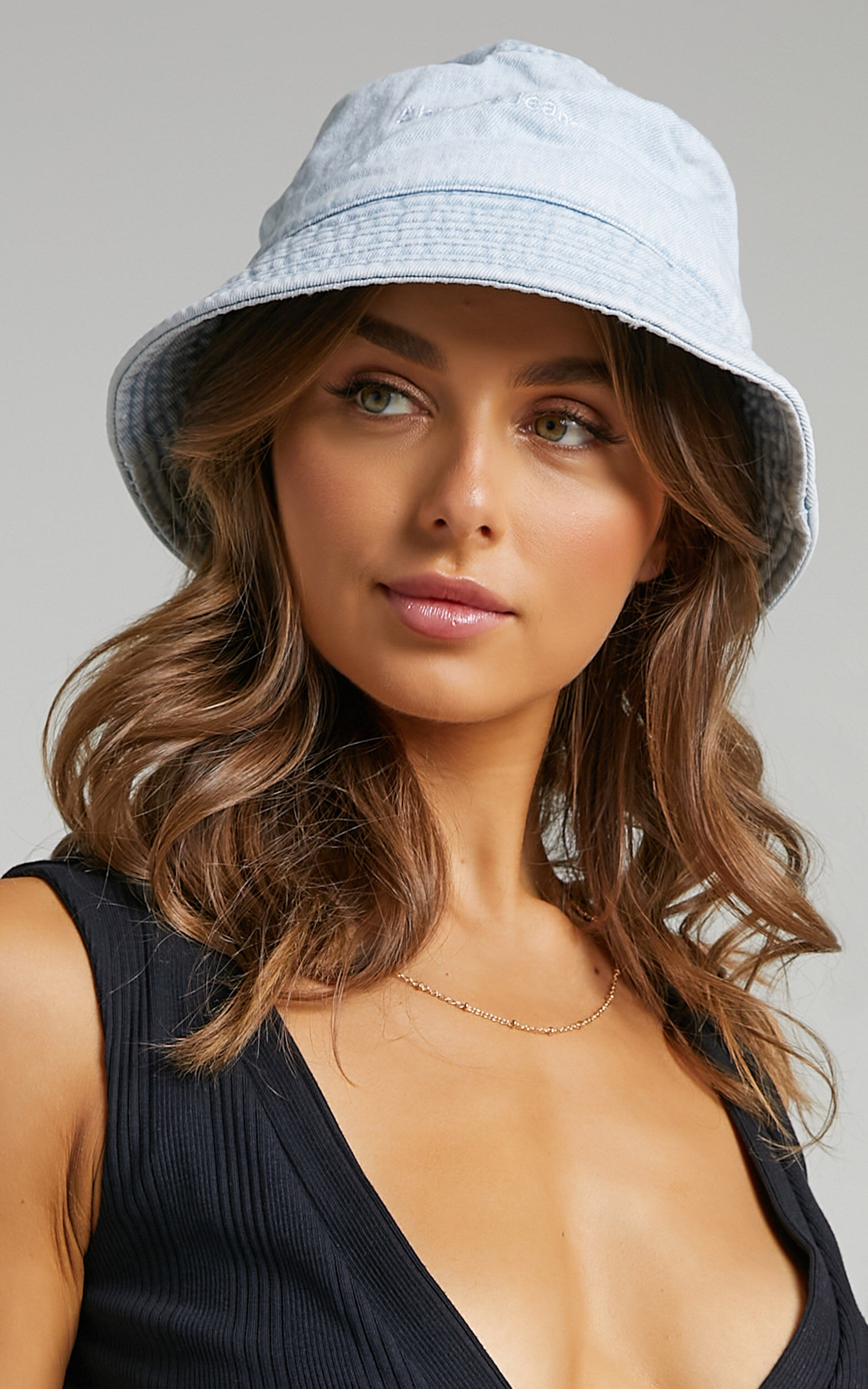 Abrand - A BUCKET HAT in Walk Away - OneSize, BLU1, super-hi-res image number null