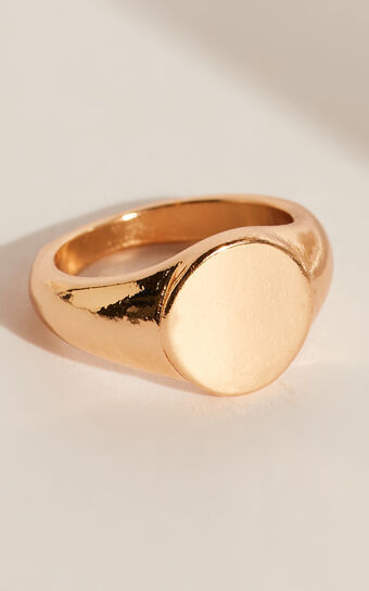 Maphie Signet Ring in Gold