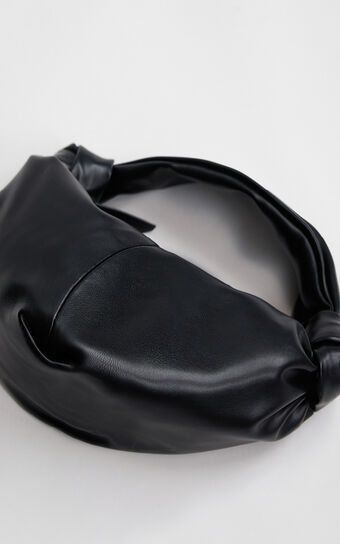 Billini - Wren Shoulder Bag in Black