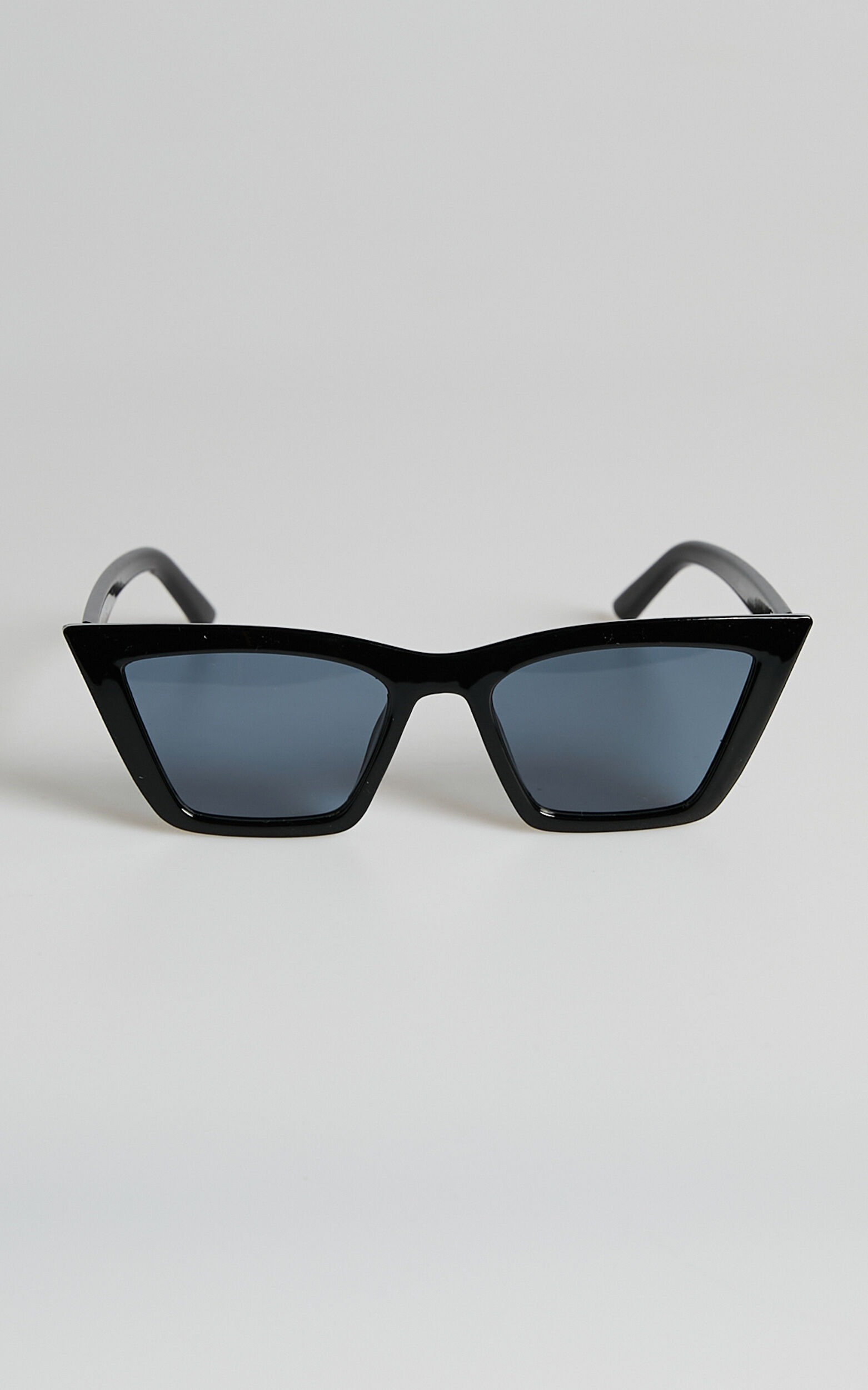 Peta and Jain - Bowie Sunglasses in Black - NoSize, BLK1, super-hi-res image number null