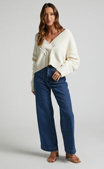 4th & Reckless - Mariella Jumper Boucle Cable Knit in Cream