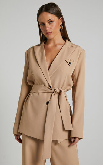 4th & Reckless - Jessica Belted Blazer in Camel