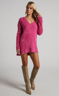 Ishani Oversized V Neck Sweater in Pink