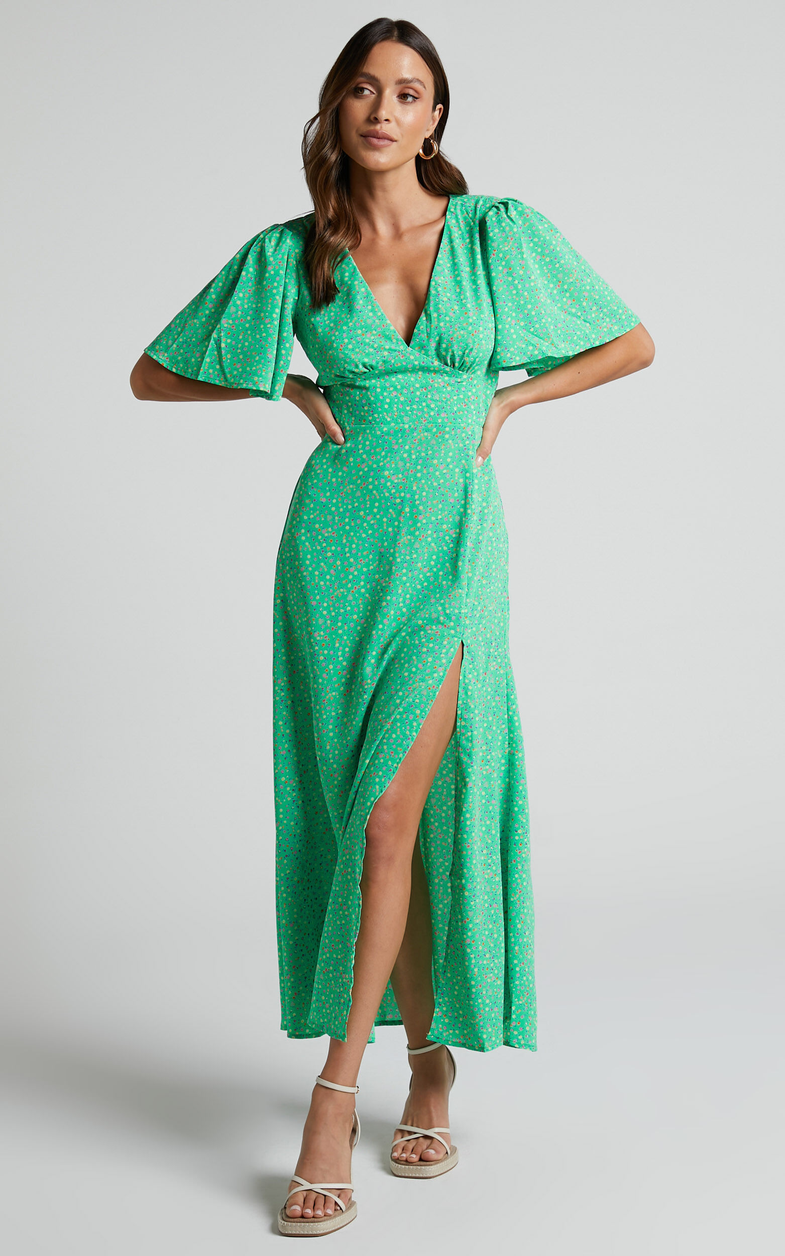 Feliza Midi Dress - Plunge Neck Flutter Sleeve Cut Out Back Dress in Green Floral - 06, MLT1