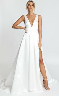 Eyes Of The Beholder Gown in White