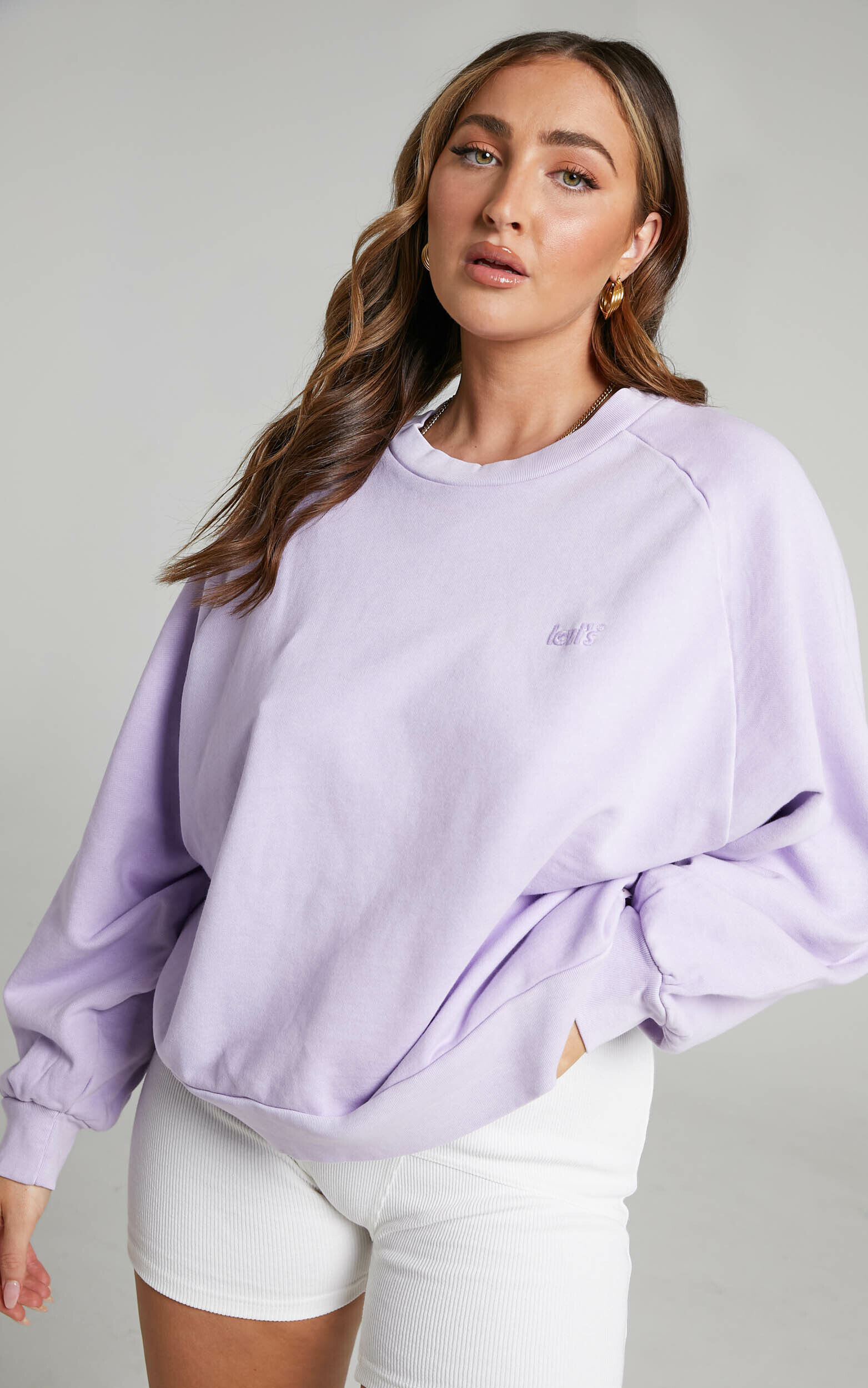 Levi's - Natural Dye Snack Sweatshirt in Mid Saturated Purple - L, PRP1