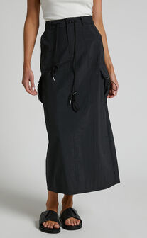 Liscia Midaxi Skirt - Straight Pocket Detailing Cargo Skirt in Black