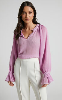 Kerray Top - V Neck Long Sleeve Pleated Top in Lilac | Showpo USA