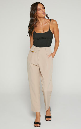 Suri Cropped Pant - High Waisted Tapered Tailored Pant With Pocket Detail in Sand