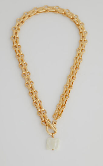 Farren Necklace in Gold