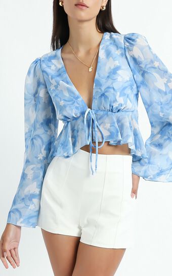 Dance It Out Top in Cloudy Floral