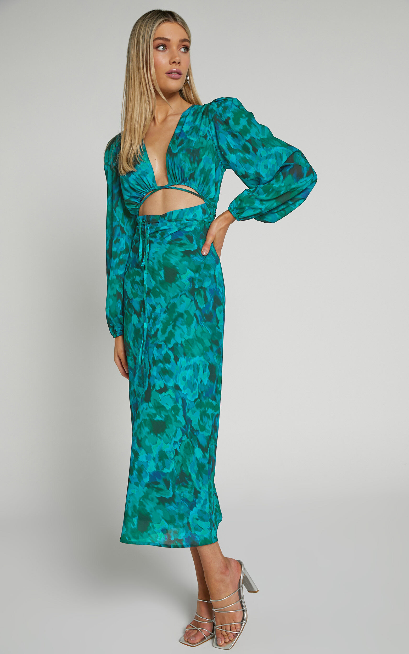 Artola Midaxi Dress - Front Cut Out Long Sleeve Dress in Green Blur Floral - 04, GRN1
