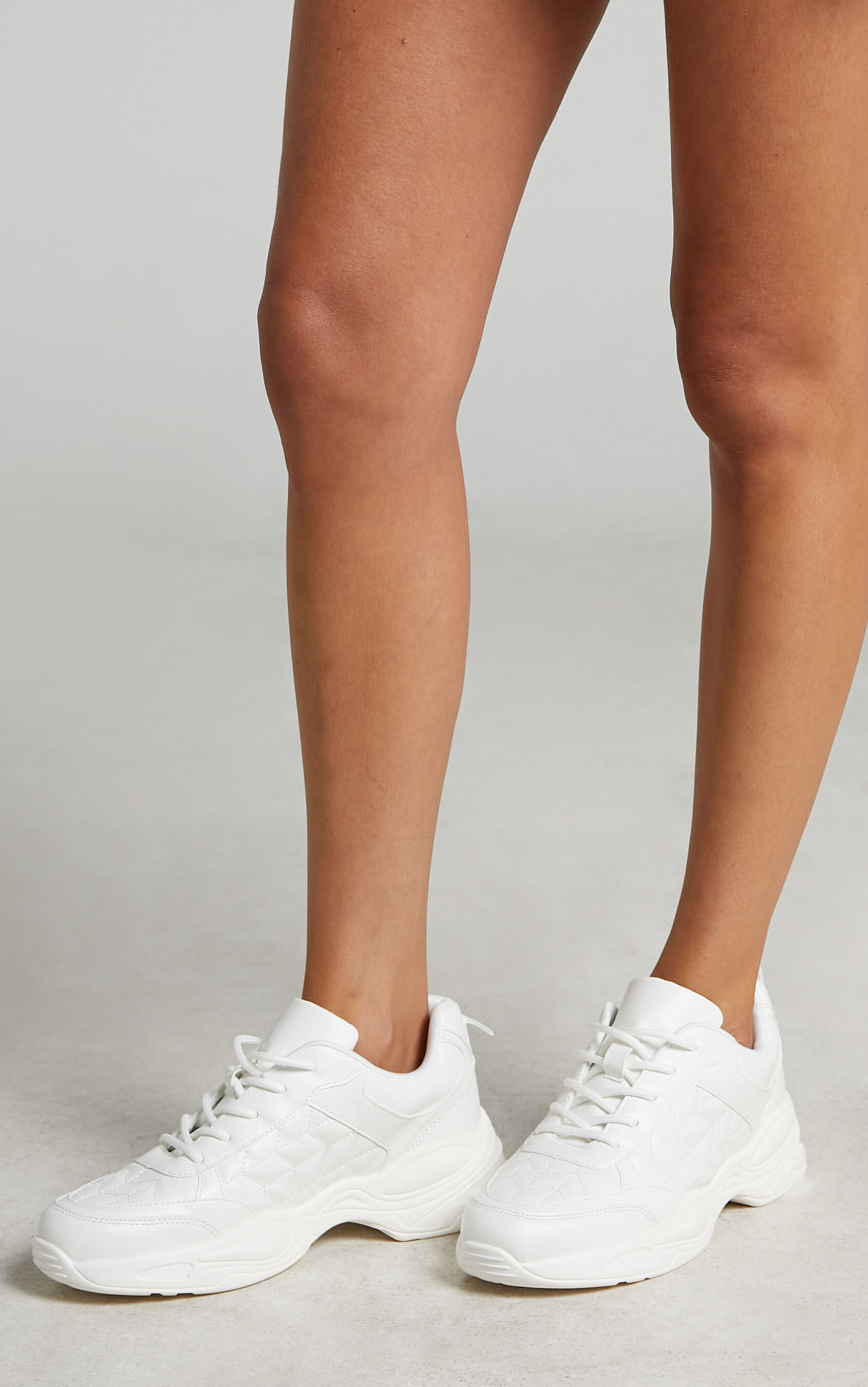 billini-kian-sneakers-in-white