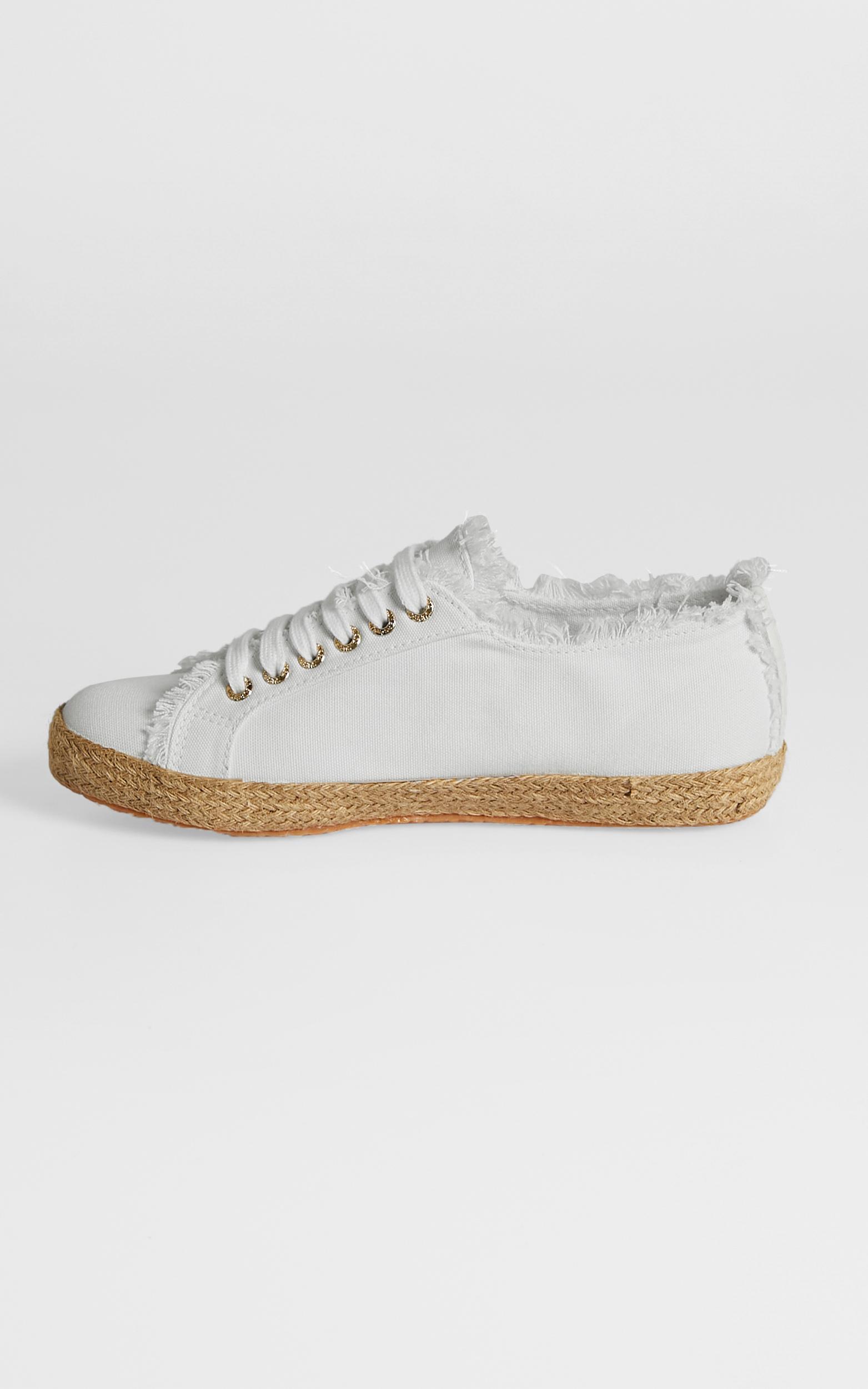 Superga - 2750 Fringed Cotton Rope Sneakers in 901 White | Showpo
