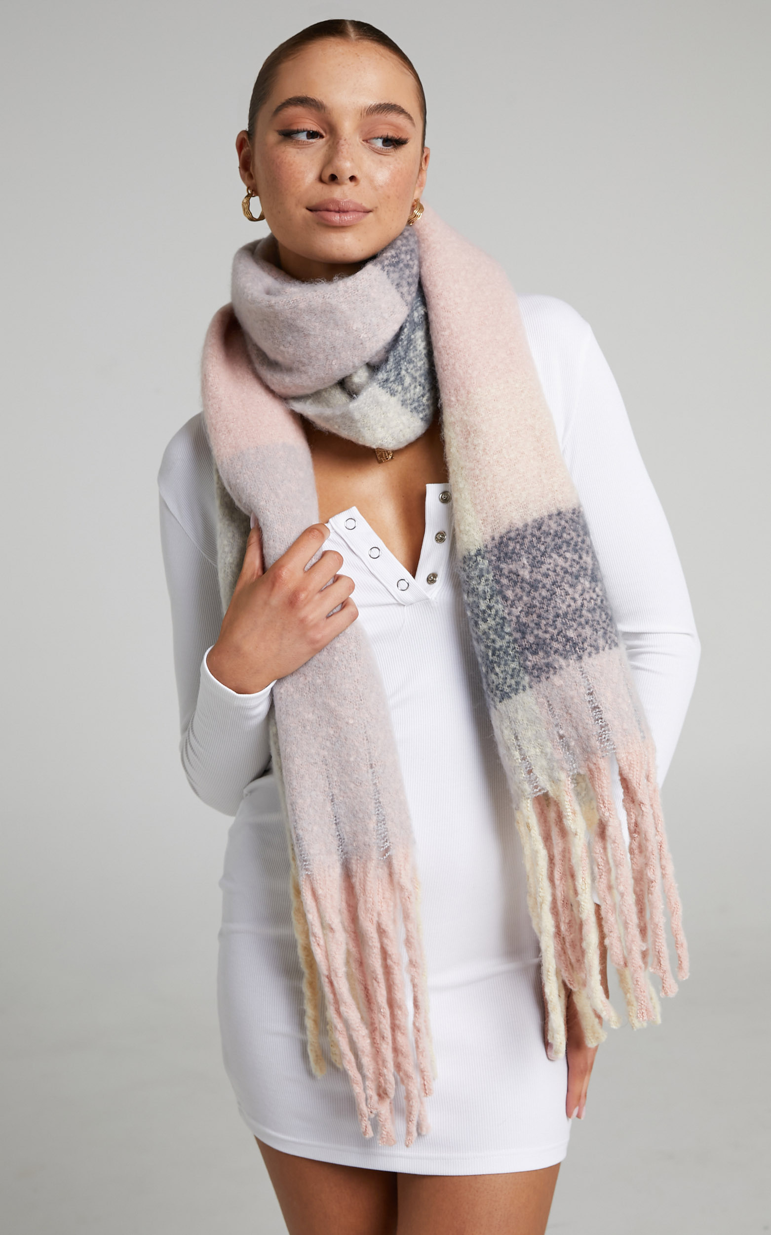 Mellania Scarf in Pink/Grey - NoSize, PNK1, hi-res image number null