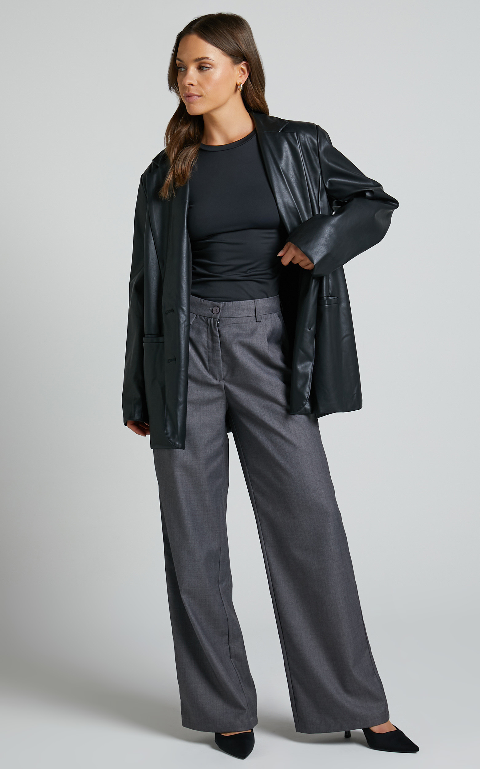 Romola Low Rise Relaxed Pocket Flap Detail Straight Leg Trousers in Charcoal - 12, GRY1, hi-res image number null