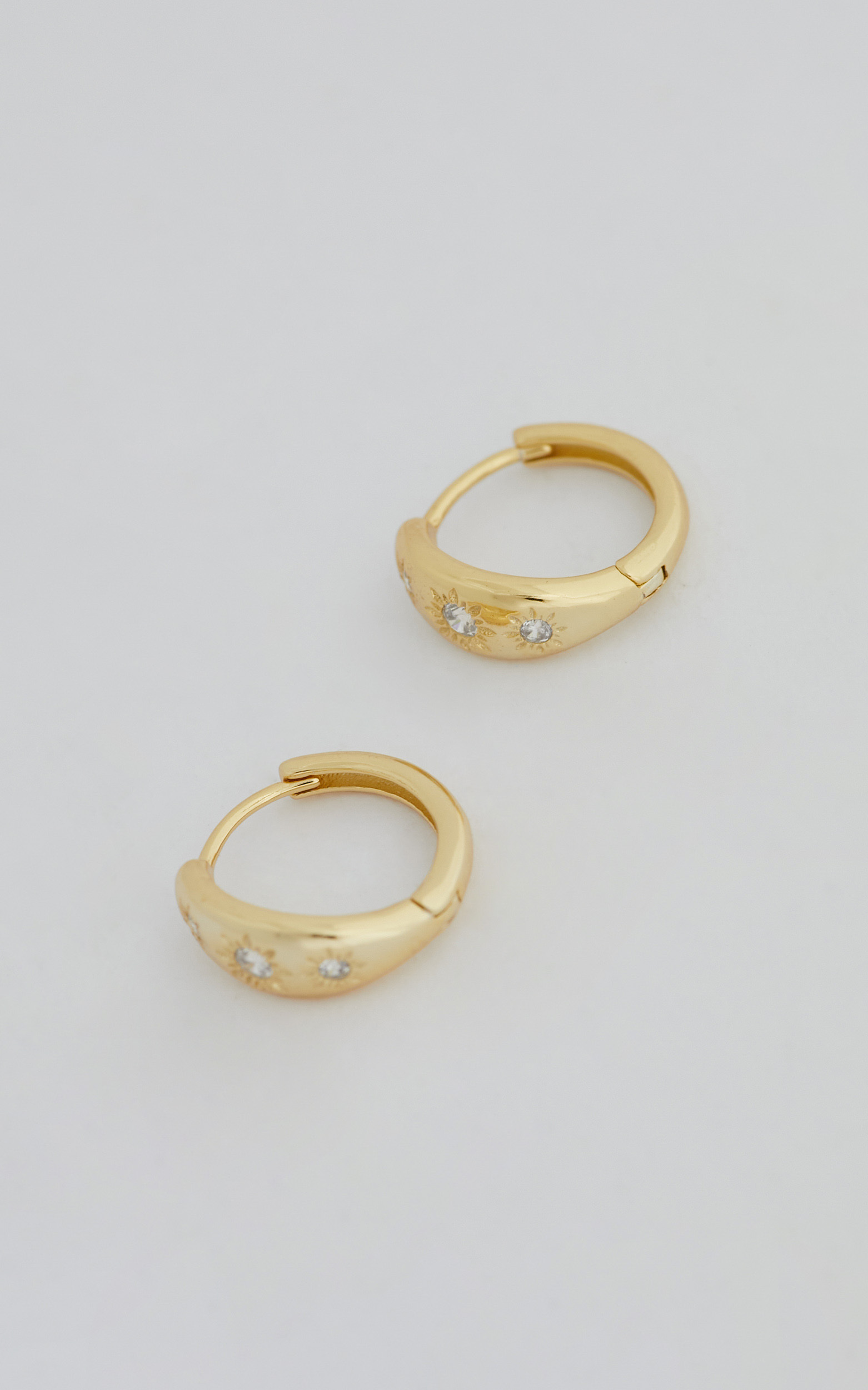 Belladonna Diamante Star Huggie Earrings in Gold - NoSize, GLD1, hi-res image number null