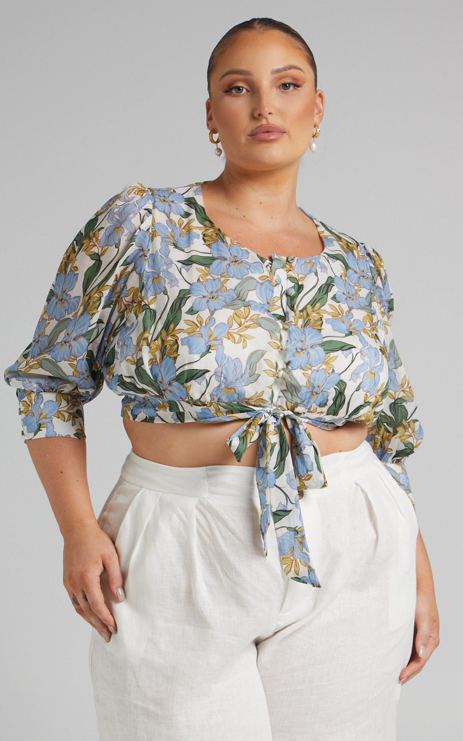 Amalie The Label - Romillia Button Front Puff Sleeve Crop Top in Iris Floral - 04, WHT1, hi-res image number null
