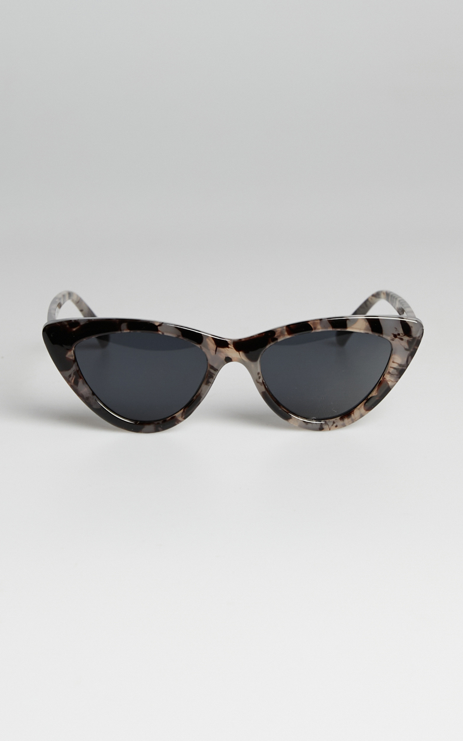 Kayleen Cat Eye Sunglasses in Tortoiseshell - NoSize, NEU1, hi-res image number null
