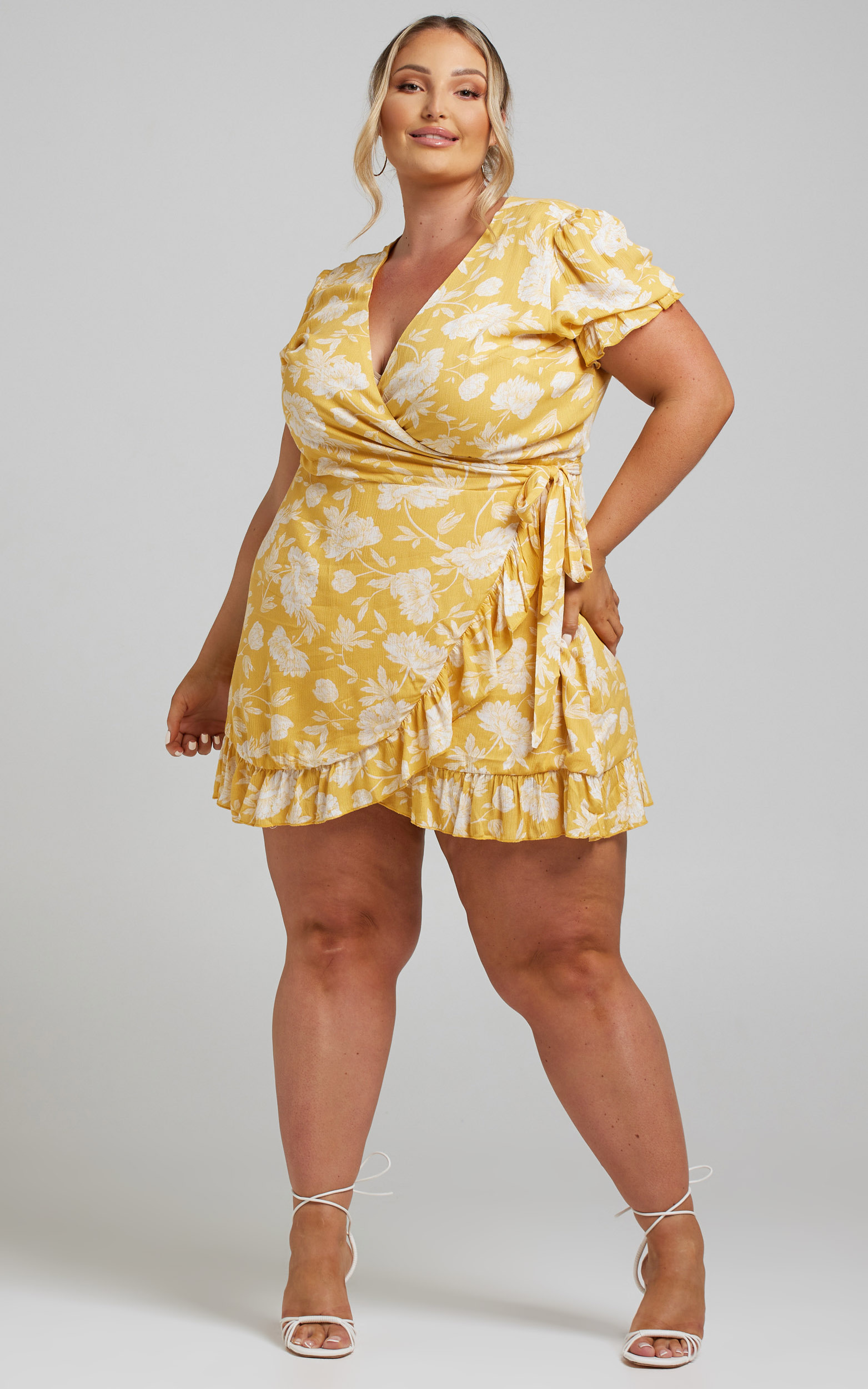 Seaside Views Dress in Yellow Floral - 18, YEL1, hi-res image number null