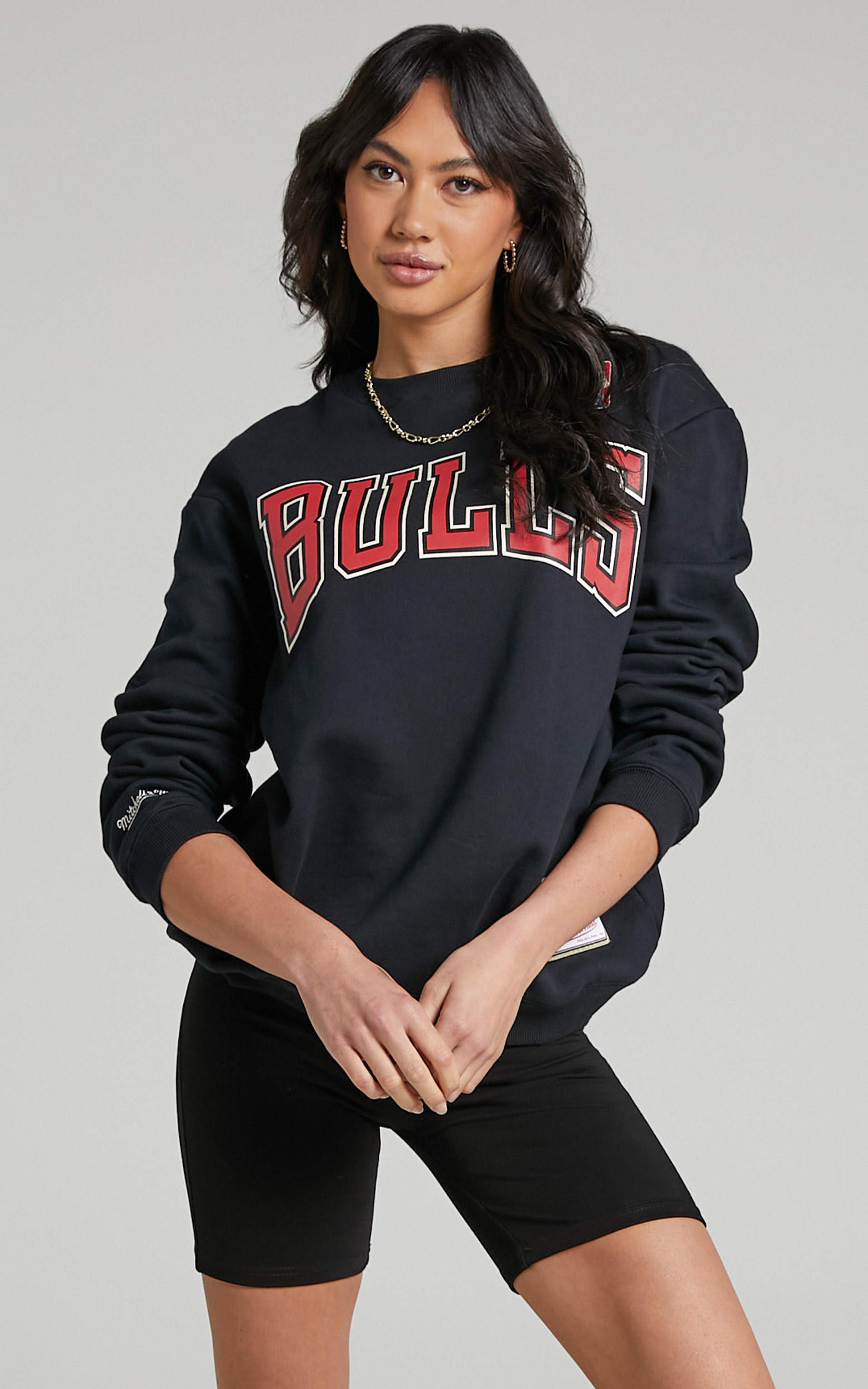 Mitchell & Ness - Chicago Bulls Wordmark Crew in Faded Black - L, BLK1, hi-res image number null