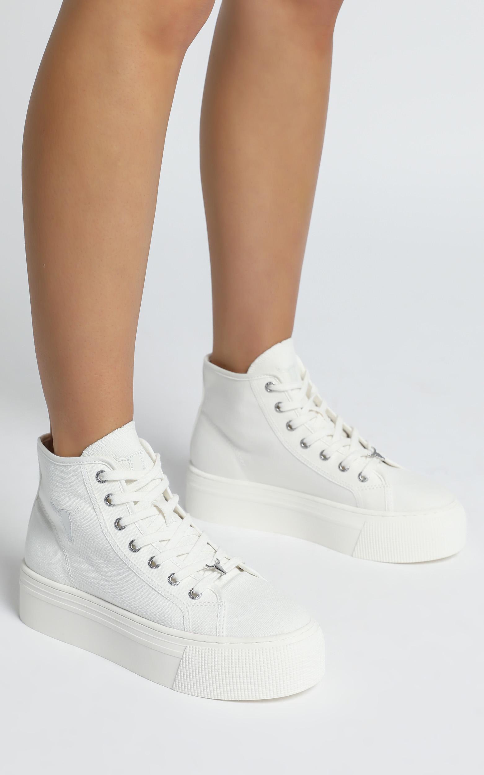 white windsor smith sneakers