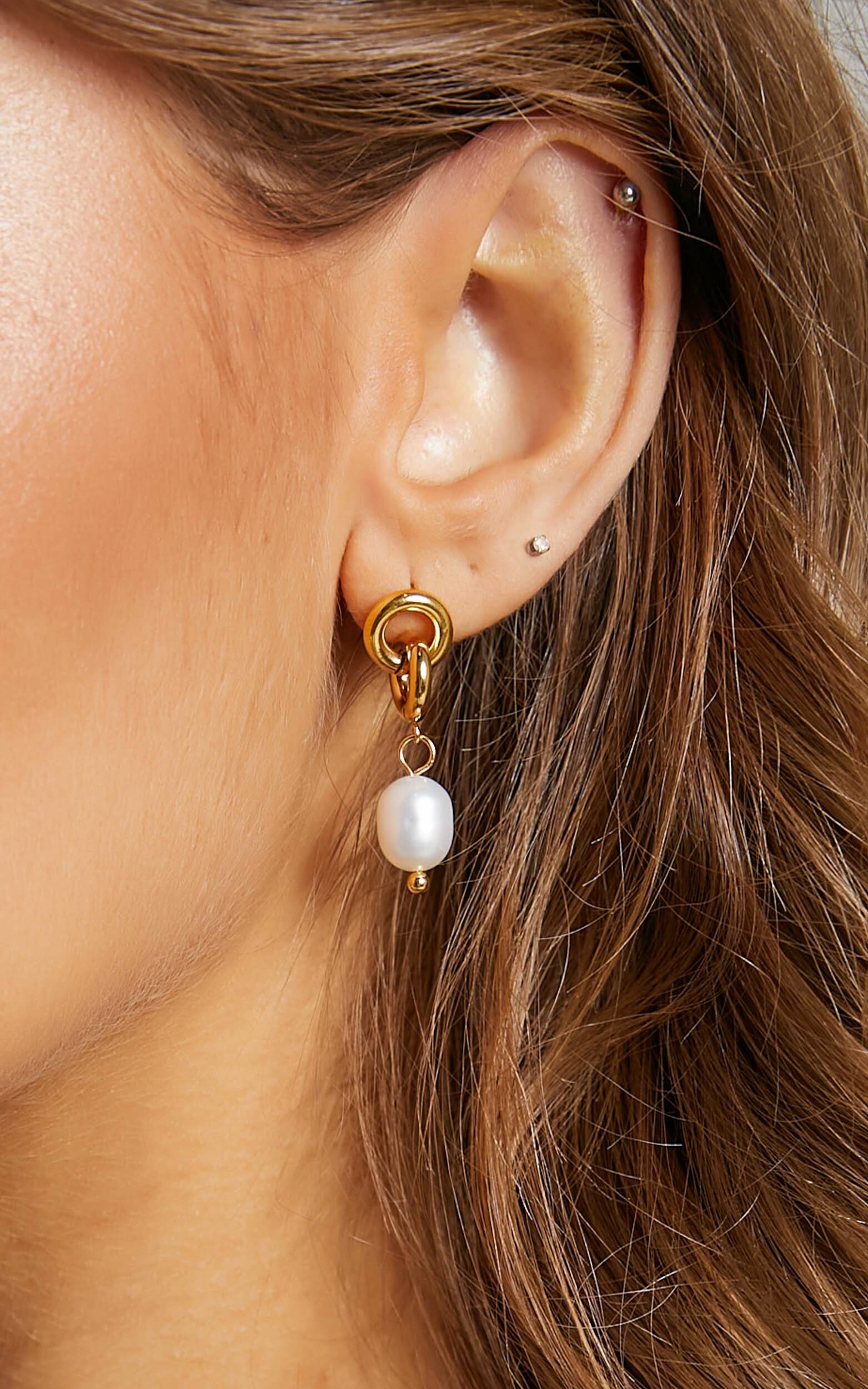 OAKLYNN DROP EARRINGS in Gold - NoSize, GLD1, hi-res image number null